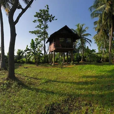 Вилла Sigiriya Paddy Field Hut Номер фото